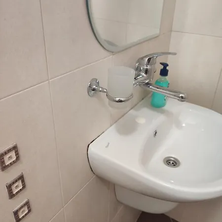 Lazur Karlovo 8 Street Free Parking Бургас