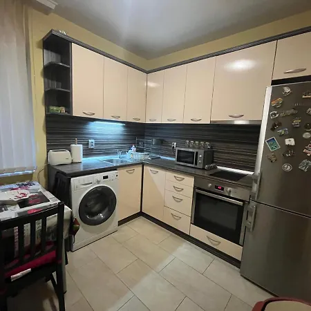 Апартаменти Lazur Karlovo 8 Street Free Parking *