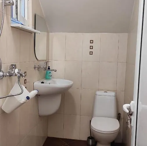 Lazur Karlovo 8 Street Free Parking